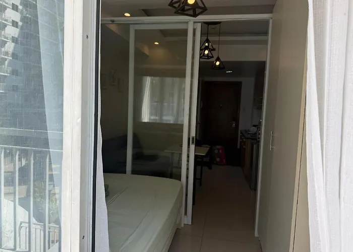Altona Den At Mall Of Asia, Philippines Apartment *