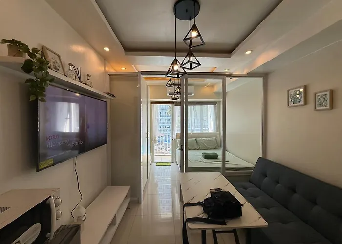 Apartment Altona Den At Mall Of Asia, Philippines