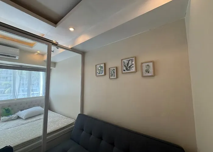 Apartment Altona Den At Mall Of Asia, Philippines